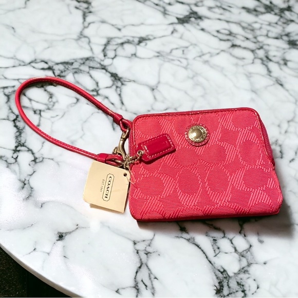 NWT coach wristlet - Picture 1 of 2